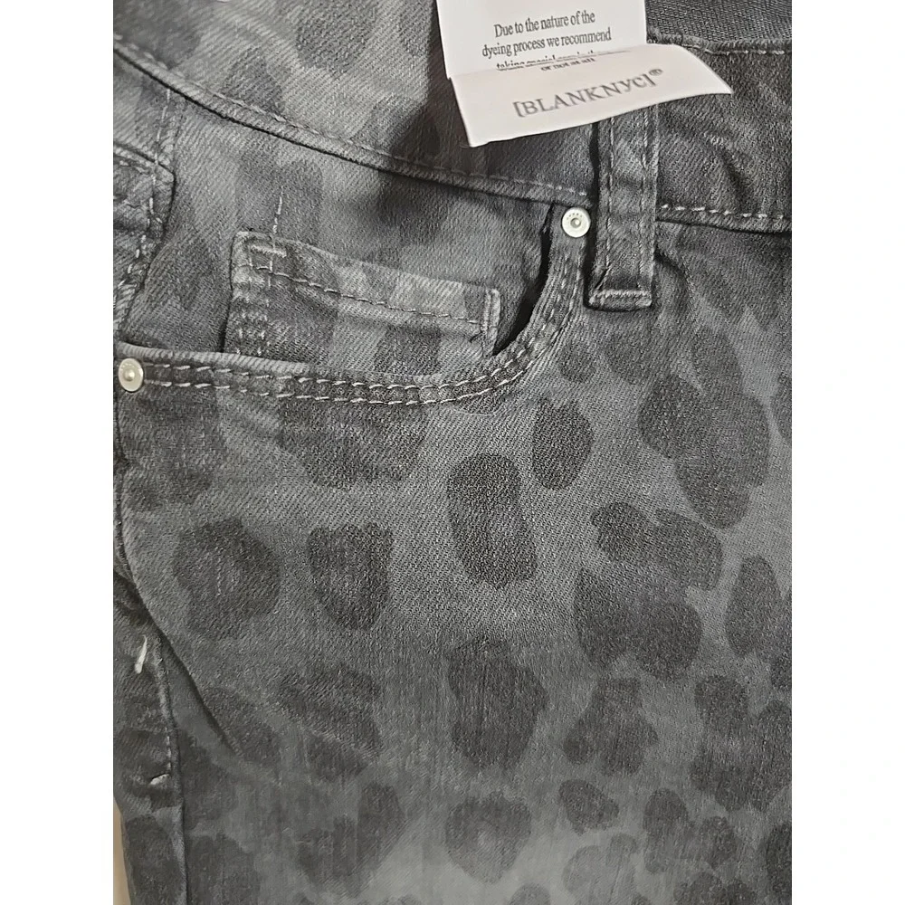 Blank NYC size item